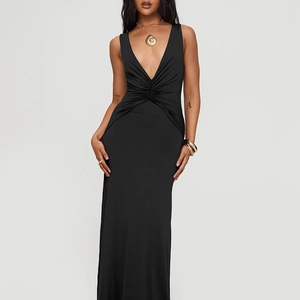 Elegant black halter V-neck maxi dress with ruched waist details and fishtail silhouette