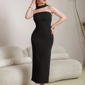 Elegant black bodycon maxi dress with a halter neckline for women's evening parties