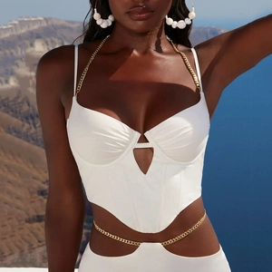 Top a fascia bianco sexy con catena in metallo e dettaglio cut-out donna