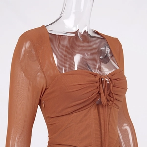 Robe moulante marron à manches longues en tulle avec cordon de serrage et taille corset