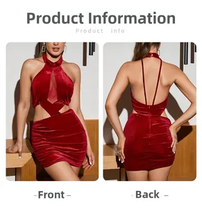 Vue avant et arrière d'une robe courte en velours bordeaux avec licou et découpes