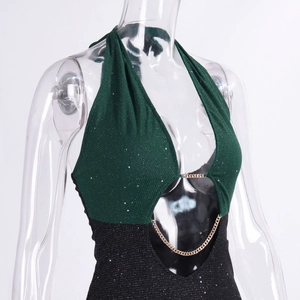 Robe longue sexy à paillettes vert foncé avec découpe avant et chaînes dorées