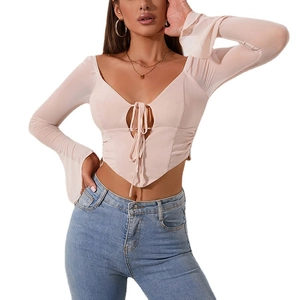 Rosafarbenes Mesh-Crop-Top mit ausgestellten Ärmeln und Schnürung vorne