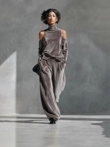Women's 2-piece velvet sportswear set with high neck zip top and wide-leg pants