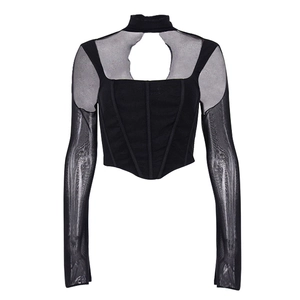 Top a corsetto nero da donna con inserti in mesh trasparente e collo alto a lupetto
