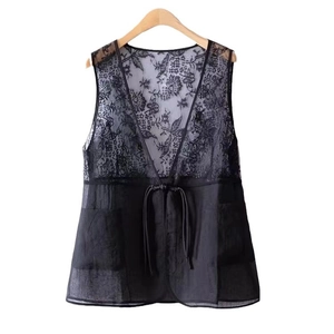 Vintage black lace vest for women with delicate floral crochet and chic tie-front closure