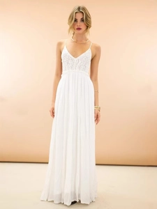 Abito lungo premaman in pizzo bianco con scollo a V e gonna a pieghe fluida