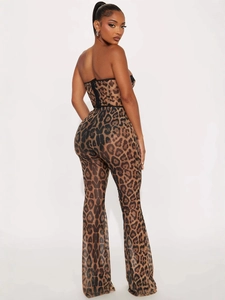Ensemble léopard sexy avec haut bandeau et pantalon évasé à taille haute pour femme
