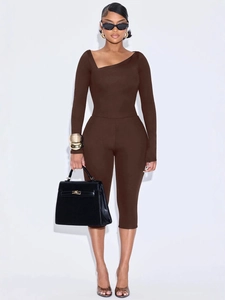 Slim fit long sleeve two-piece set with asymmetric neck and cropped leggings in brown