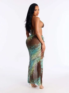 Ensemble bikini 3 pièces avec haut licou et paréo en maille assorti avec fente latérale