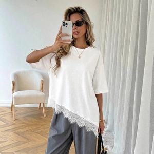 Women Fashion Round Neck Short Sleeve T-Shirt With Asymmetric Eyelash Lace Patchwork Hem Loose Casual Summer Tunic Top