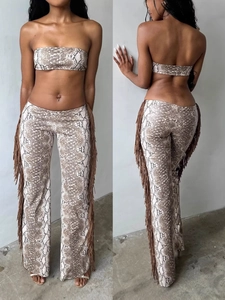 Ärmelloses Crop Top und weite Hose Set mit Schlangenmuster und seitlichen Fransen
