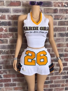 Completo donna con top allacciato al collo e minigonna bianca con stampa Mardi Gras e 26