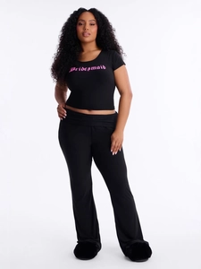 Survêtement de demoiselle d'honneur noir avec t-shirt court et pantalon évasé pour femme