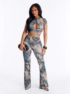 Women Polyester Abstract Animal Printed Halter Backless Crop Top And Flared Long Pants Top And Bottom Streetwear Outfit