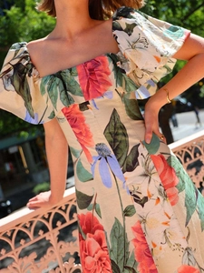 Floral print off-shoulder chiffon maxi dress for summer beach vacation with ruffles