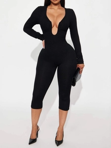Combinaison noire à manches longues coupe ajustée avec col en U profond et taille haute chic