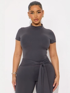 Ensemble Femme Haut Manches Courtes Col Montant Et Pantalon Capri Taille Haute À Lien En Polyester Décontracté Streetwear