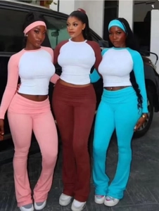 Ensemble de sport 3 pièces pour femme avec haut à manches longues et pantalon évasé ajusté