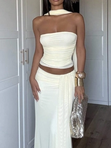 Three-piece set with off-shoulder crop top, long skirt and scarf in cream white