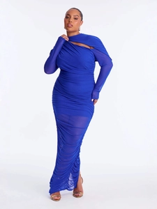 Elegante abito lungo in mesh arricciato blu reale con vestibilità slim e ritaglio