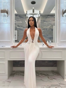 Elegantes Maxikleid Mit Tiefem V-Ausschnitt Und Neckholder Rückenfreies Figurbetontes Abendkleid Strass-Schnalle Partykleid