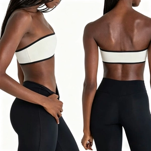 Minimalist high-stretch contrast trim sports tube top and black yoga leggings set