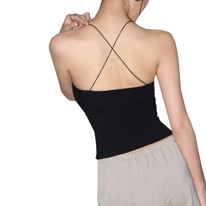 Damen Yoga Top in Schwarz mit eleganten Überkreuz-Trägern und Perlendekor am Rücken