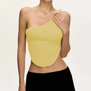 Top corto da yoga giallo monospalla in tessuto a costine con orlo asimmetrico