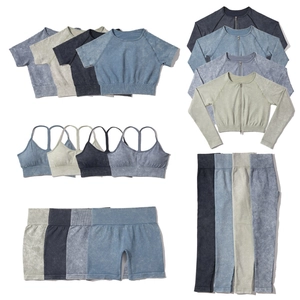 Set da yoga senza cuciture con trama lavata ad acido con reggiseno sportivo e leggings