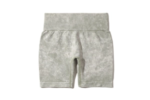 Dettaglio degli shorts da yoga senza cuciture a vita alta con trama marmorizzata e push-up