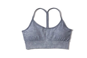 Dettaglio del reggiseno sportivo senza cuciture lavato all'acido con retro a Y