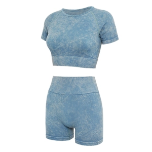 Ensemble de yoga sans couture pour femme avec crop top à manches courtes et short taille haute