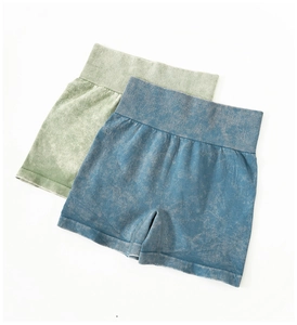 Détail du short de sport sans couture délavé à taille haute avec couture galbante