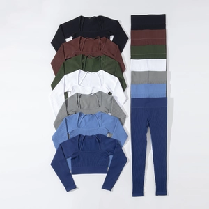 Ensemble de Yoga Sans Couture à Côtes pour Femmes Haut à Manches Longues et Bas Leggings Taille Haute Fitness Entraînement