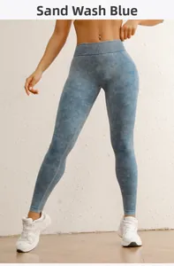 Détail macro du legging de yoga taille haute lavé au sable bleu pour le fitness