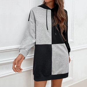Women's color-block knitted hoodie dress with long sleeves and drawstring in a loose fit