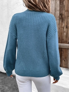Pull en maille bleu foncé pour femme avec col montant et motif en V dans le dos