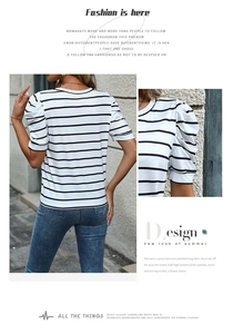 Detail der Puffärmel und Streifenmuster auf einem lässigen Sommer-T-Shirt für Damen