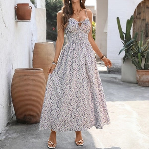 Robe Longue Fleurie d'Été pour Femme Taille Haute Smockée et Nœud Frontal Camisole Sans Manches Ligne A pour Vacances