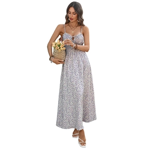 Robe longue d'été à fleurs pour femmes avec fines bretelles et décolleté à cordon