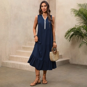 Robe Maxi pour Femmes Col en V Sans Manches Bleu Marine Jupe à Étages Broderie Festonnée Blanche Vacances Bohèmes Robes Longues