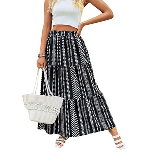 Bohemian tiered maxi skirt with high-waist geometric print and patchwork design