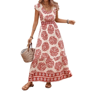 Robe longue bohème à col en V, taille smockée et motifs floraux rouges