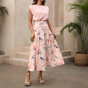 Ensemble Élégant Rose Femmes Été Top And Bottom Chemise Sans Manches Ajourée Avec Jupe Maxi Imprimé Floral Rose