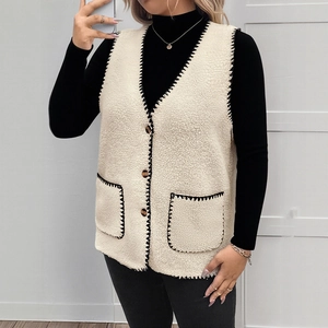Gilet in pile da donna crema con scollo a V e bordi neri per uno stile autunnale