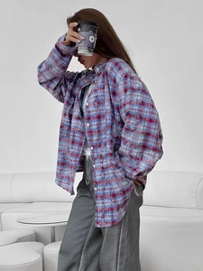 Chemise ample à manches longues pour femmes avec motif à carreaux rouge et bleu classique