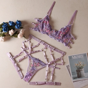 Détails de lingerie en dentelle violette brodée avec porte-jarretelles et soutien-gorge