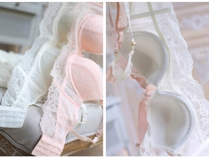 Lace bra set featuring triple hook-and-eye back closure and padded cup lining details