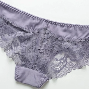 Bragas elegantes de encaje violeta con cintura baja para mujer con detalles de malla